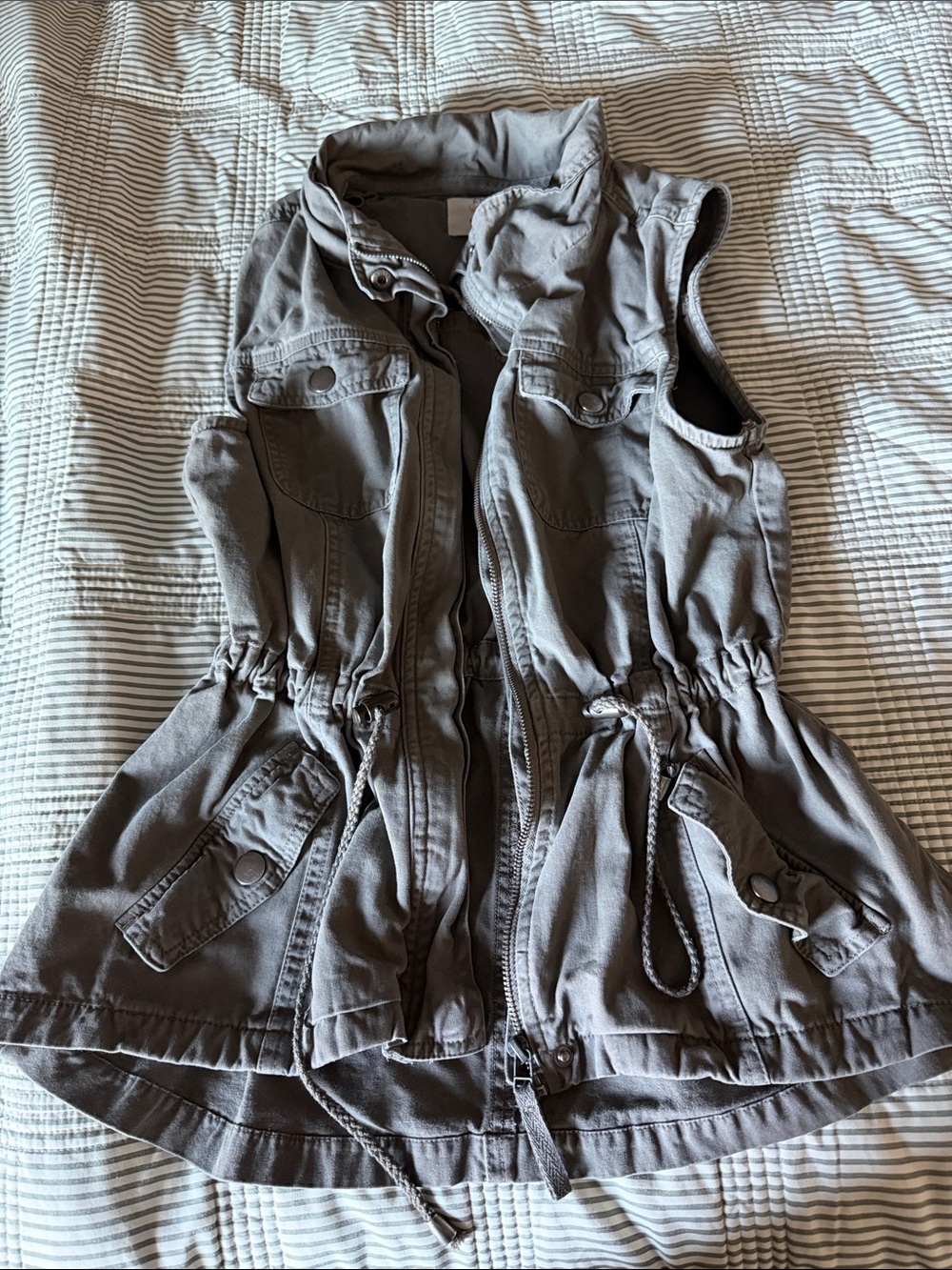 Ashley By 26 International Sleeveless Utility Vest in Gray